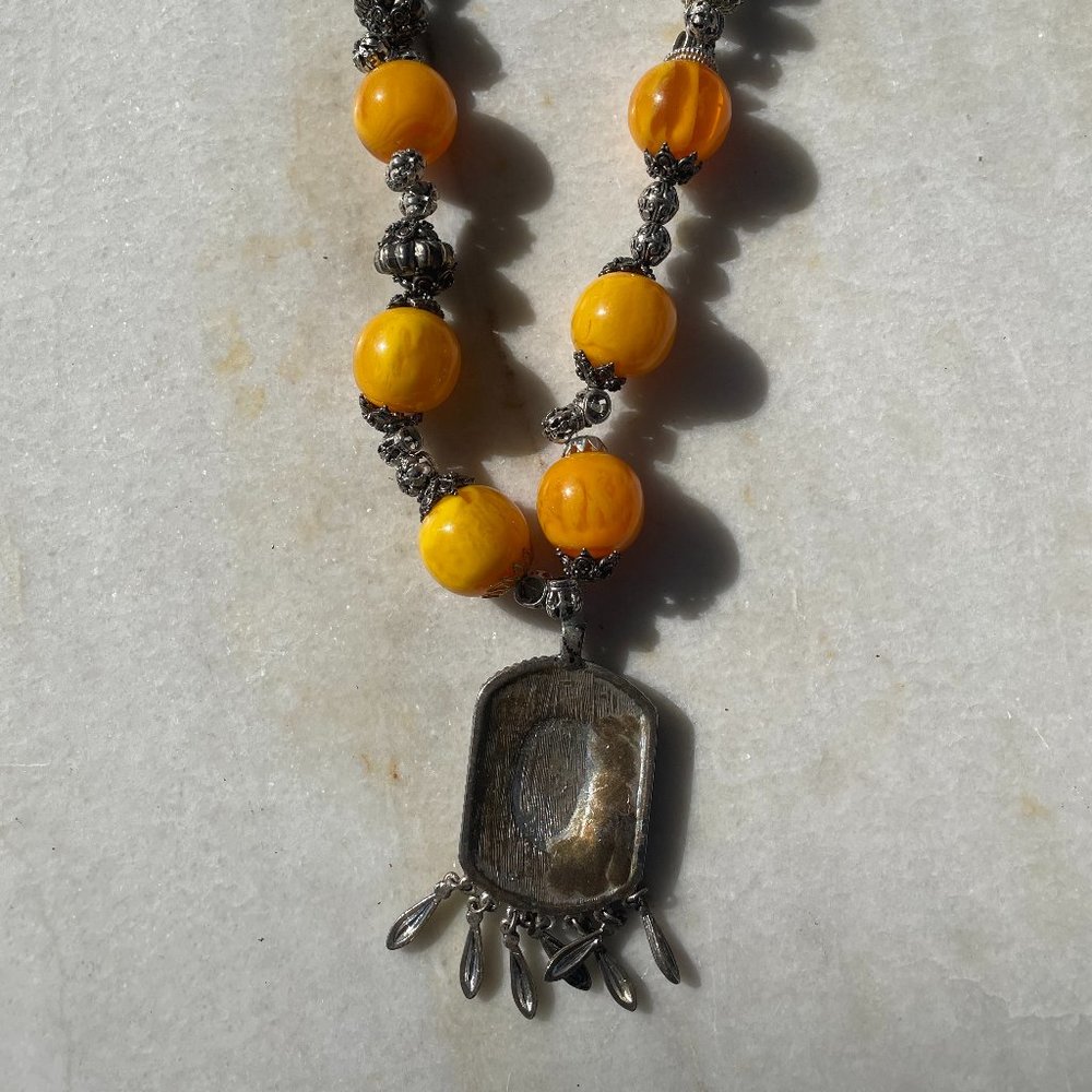 fun necklace - Picture 2 of 2